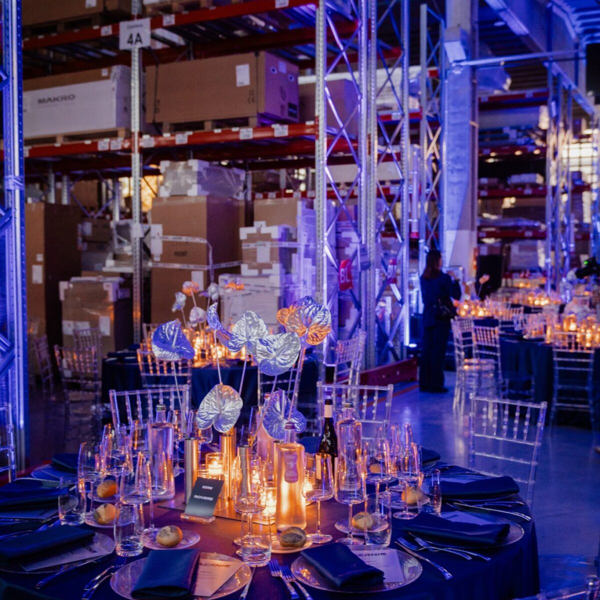 Atmosfera serale della cena di gala nei magazzini Berni